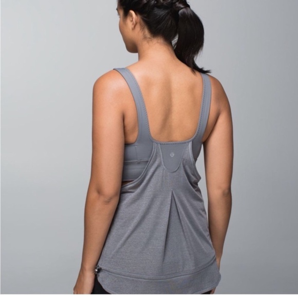 Lululemon run times gray tank with built in sports bra 6
